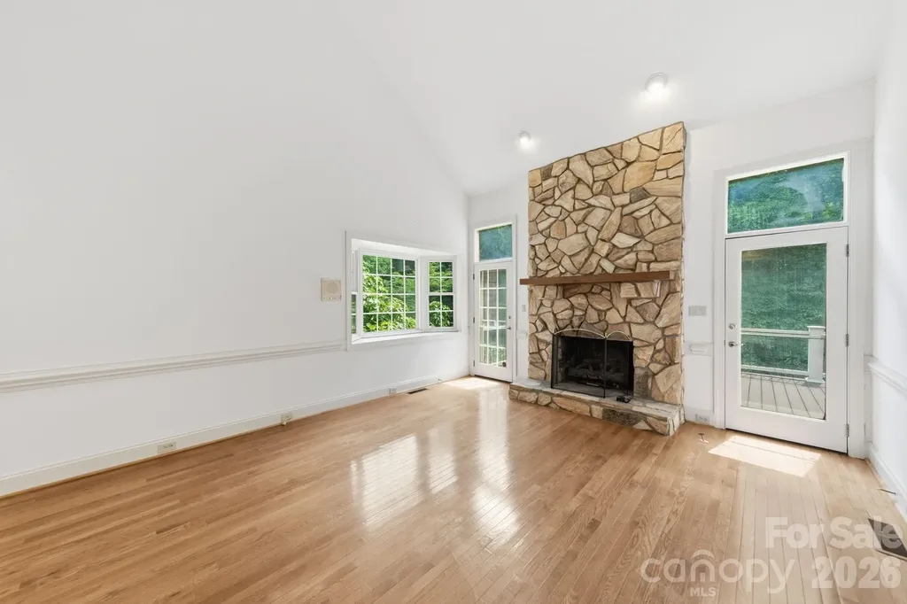 5215 Silchester Lane Charlotte NC 28215