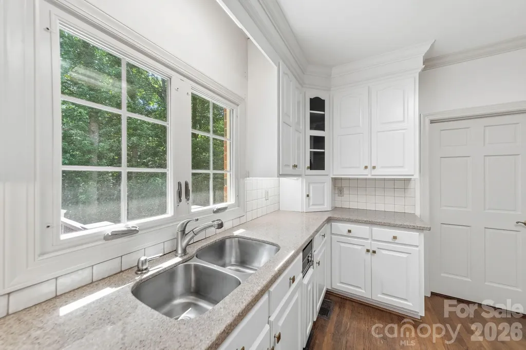 5215 Silchester Lane Charlotte NC 28215