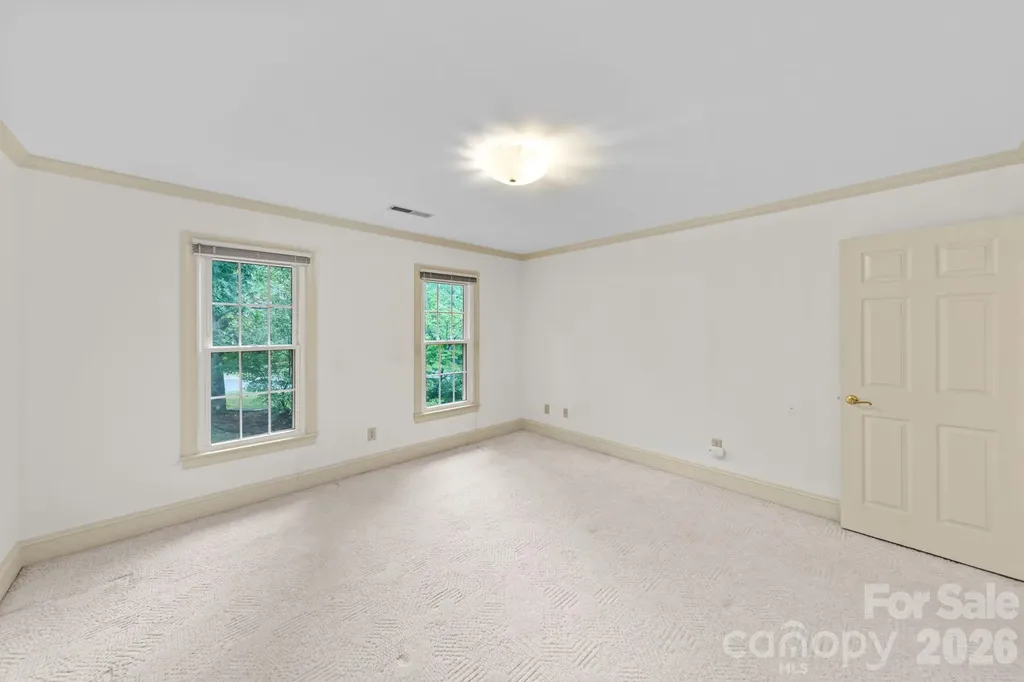 5215 Silchester Lane Charlotte NC 28215