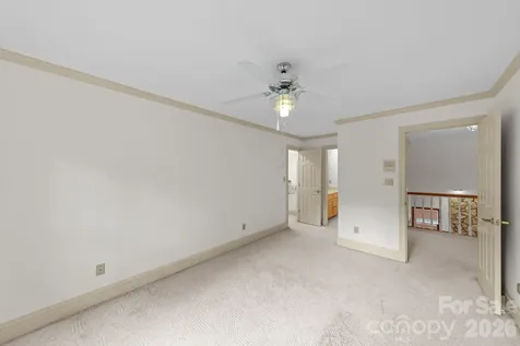 5215 Silchester Lane Charlotte NC 28215