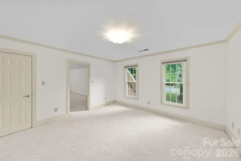 5215 Silchester Lane Charlotte NC 28215