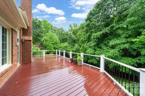 5215 Silchester Lane Charlotte NC 28215