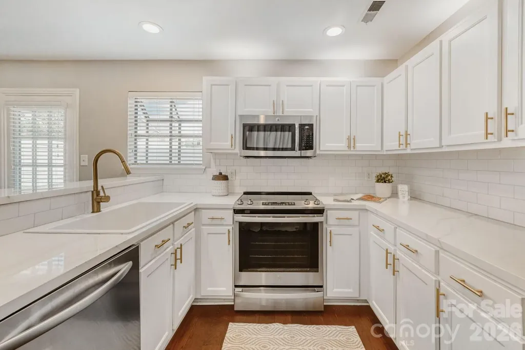 9411 Kings Falls Drive Charlotte NC 28210