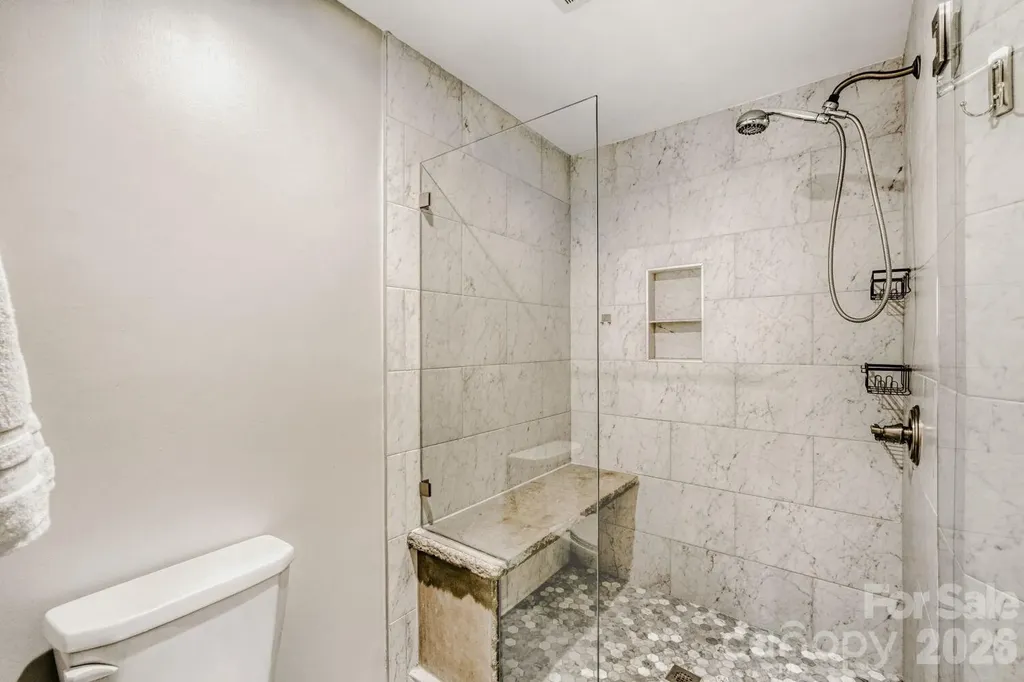 9411 Kings Falls Drive Charlotte NC 28210