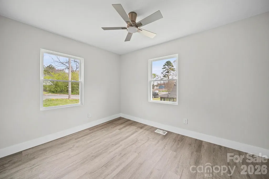 709 Sherman Street Badin NC 28009