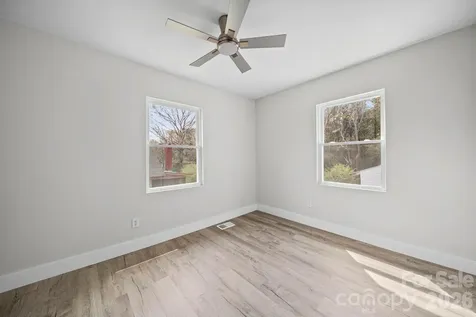 709 Sherman Street Badin NC 28009
