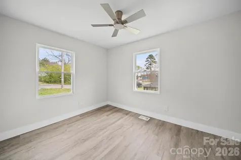 709 Sherman Street Badin NC 28009