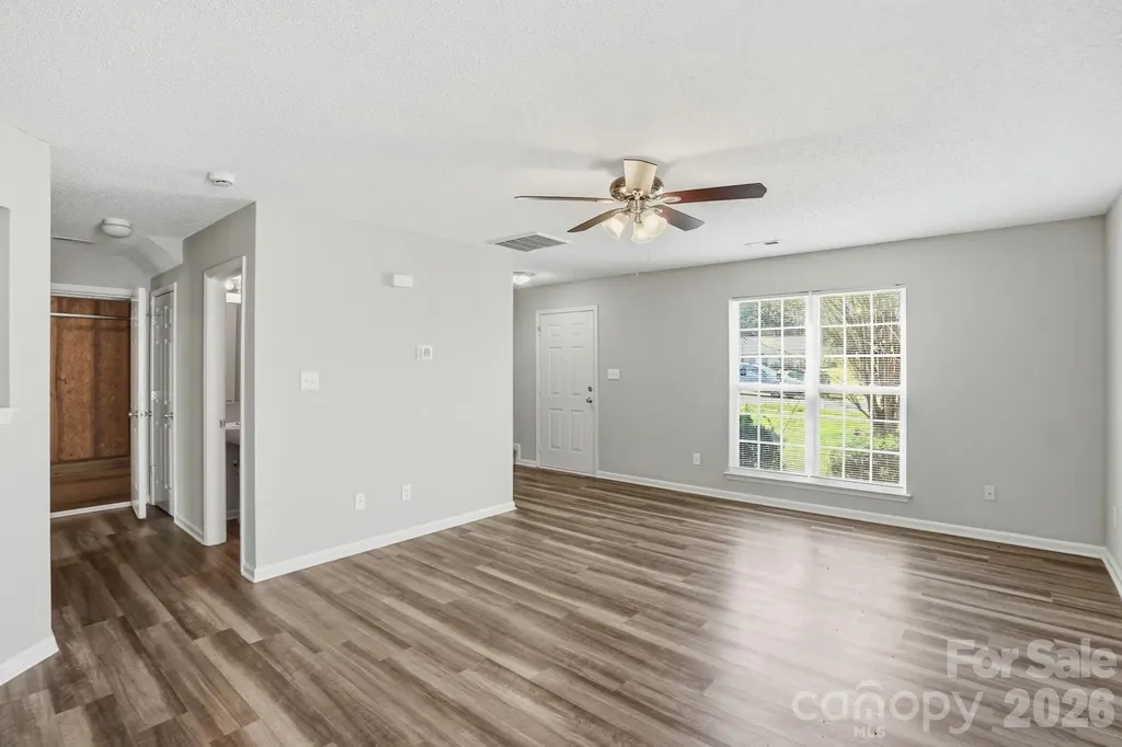 836 Almora Drive Charlotte NC 28216