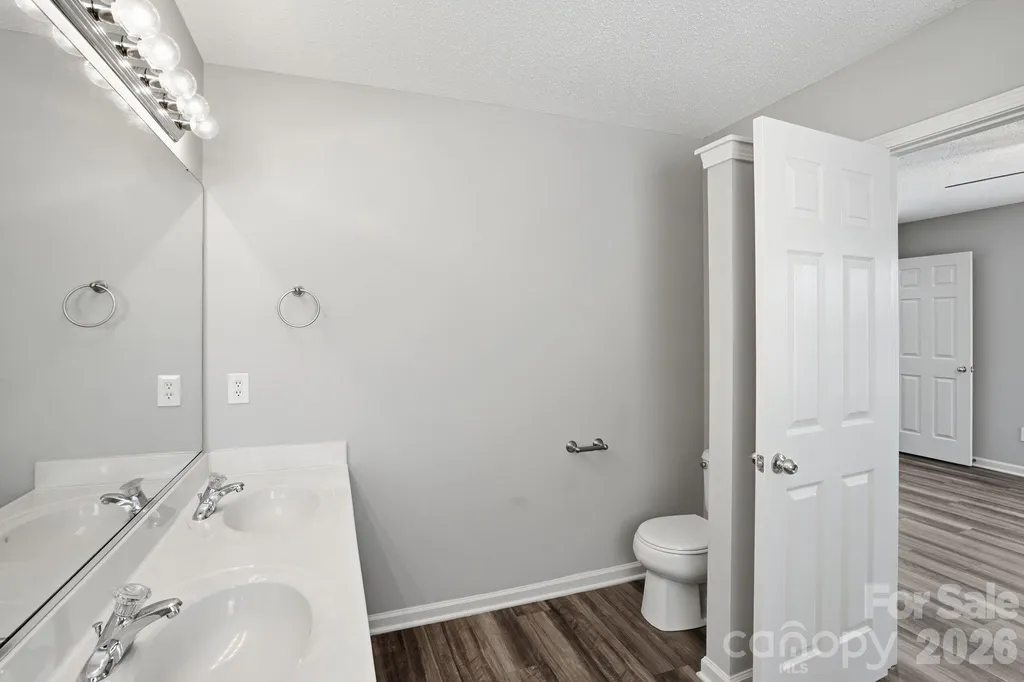 836 Almora Drive Charlotte NC 28216