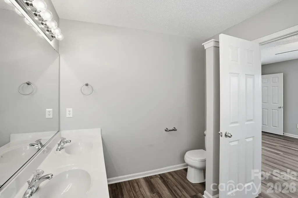 836 Almora Drive Charlotte NC 28216