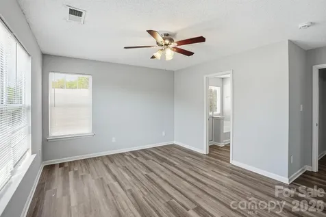 836 Almora Drive Charlotte NC 28216