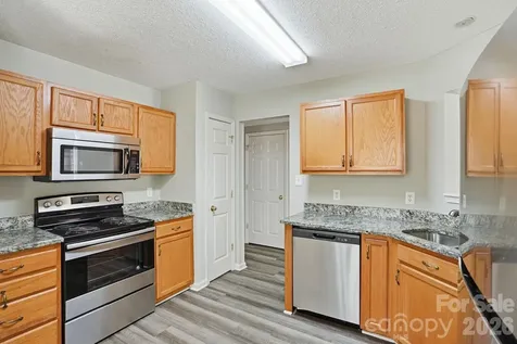836 Almora Drive Charlotte NC 28216