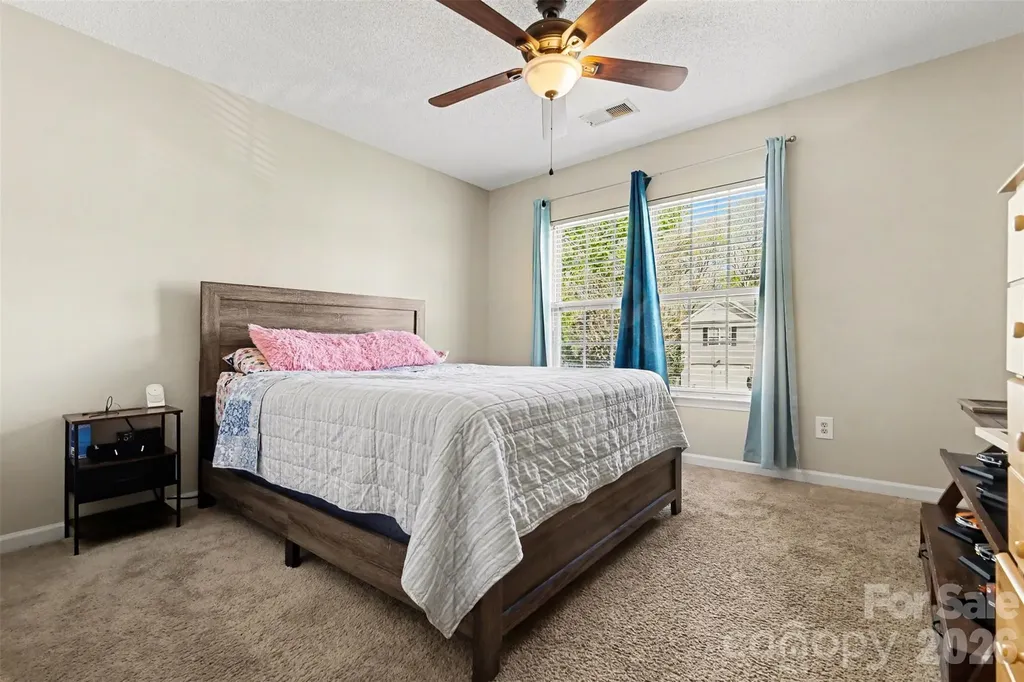 503 River View Drive Lowell NC 28098