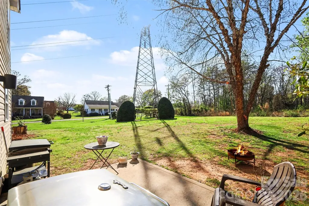 503 River View Drive Lowell NC 28098