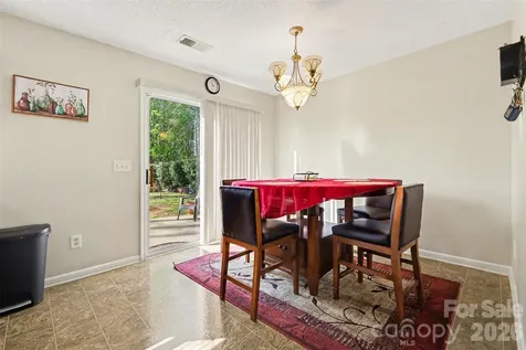 503 River View Drive Lowell NC 28098