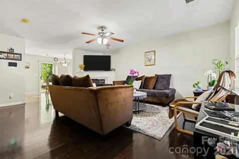 503 River View Drive Lowell NC 28098