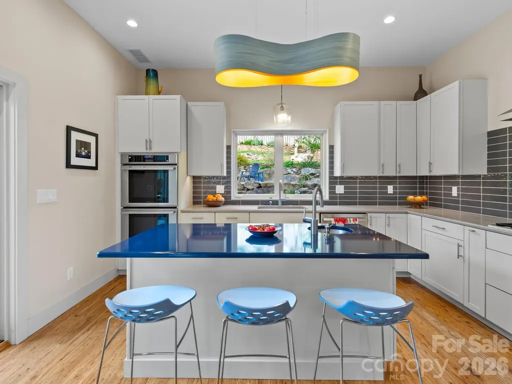 46 Pinecroft Road Asheville NC 28804