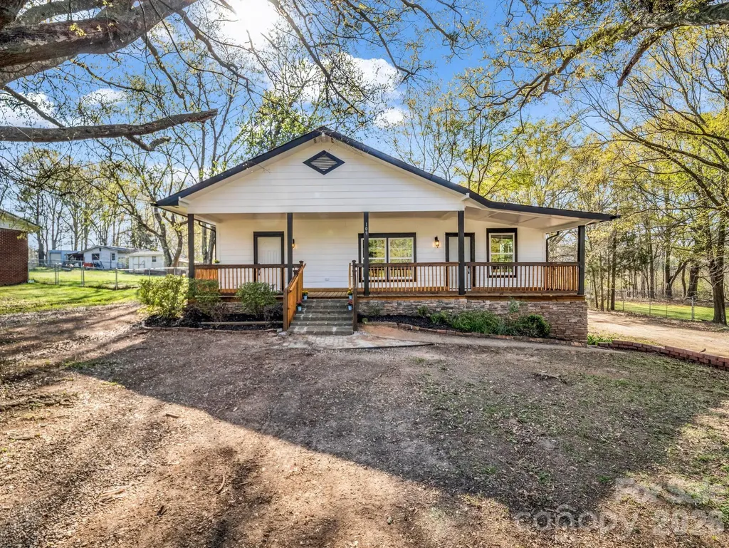 109 Nc 120 Highway Mooresboro NC 28114