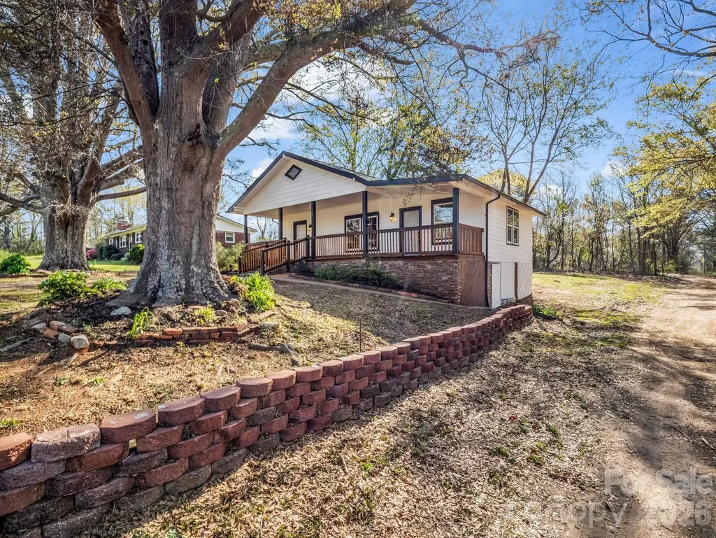 109 Nc 120 Highway Mooresboro NC 28114