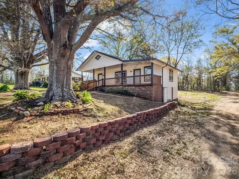 109 Nc 120 Highway Mooresboro NC 28114