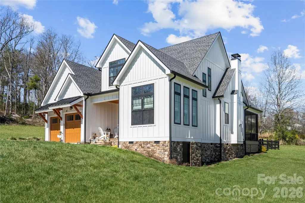 122 Wintercress Drive Mills River NC 28759