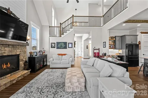 122 Wintercress Drive Mills River NC 28759