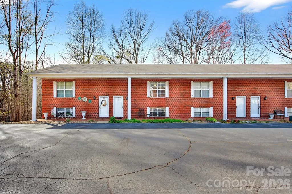 75 Laurelwood Drive Marion NC 28752