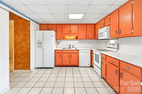 75 Laurelwood Drive Marion NC 28752