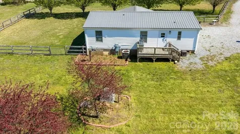 889 Tabor Road Olin NC 28660