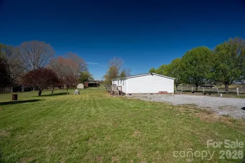 889 Tabor Road Olin NC 28660