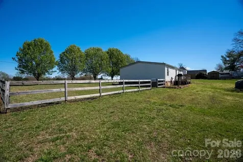 889 Tabor Road Olin NC 28660