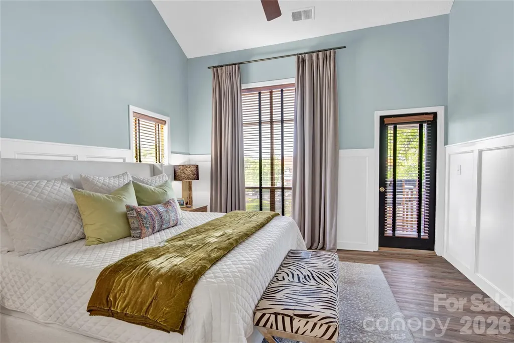 18009 Kings Point Drive Cornelius NC 28031