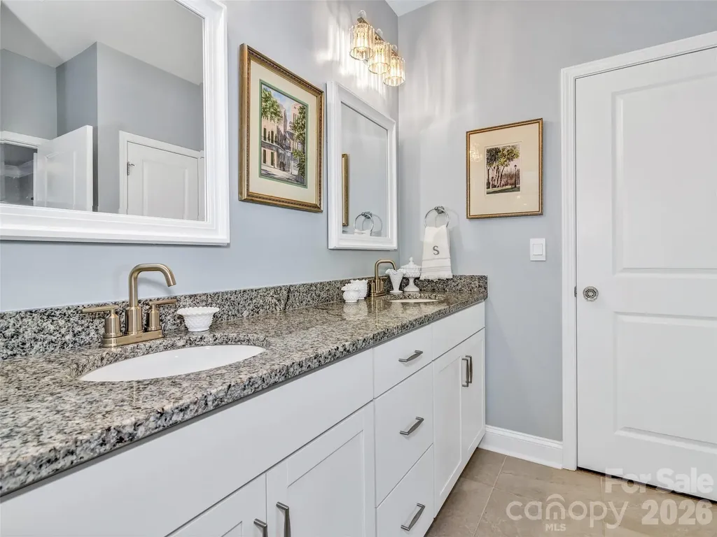 515 Fox Cove Road Hendersonville NC 28792
