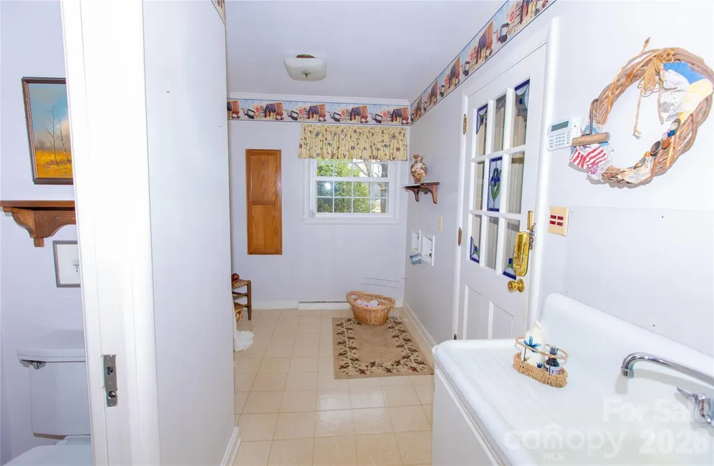 3486 E Main Street Claremont NC 28610
