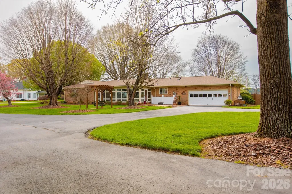 3486 E Main Street Claremont NC 28610