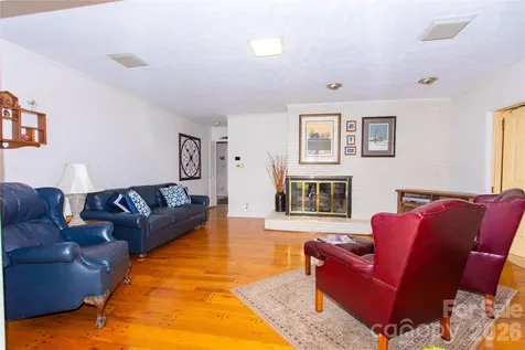 3486 E Main Street Claremont NC 28610