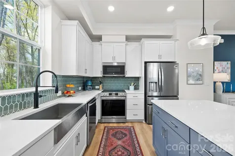 3225 Zenith Lane Charlotte NC 28205