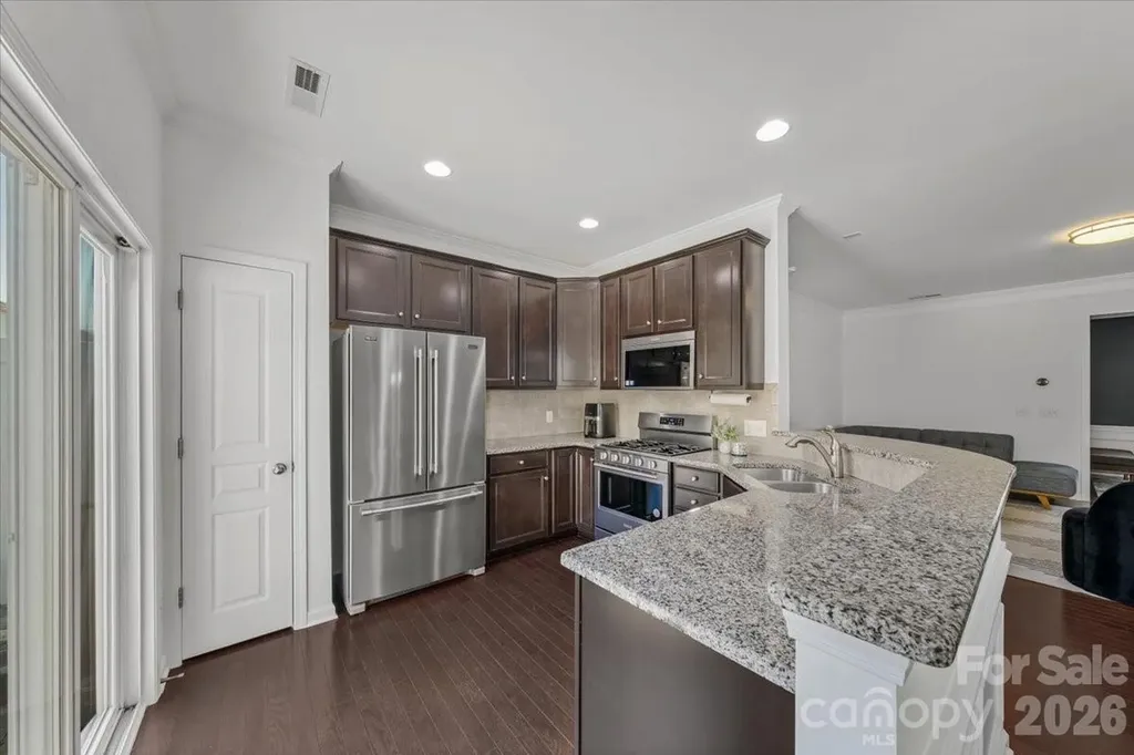 2419 Diplomat Lane Charlotte NC 28210