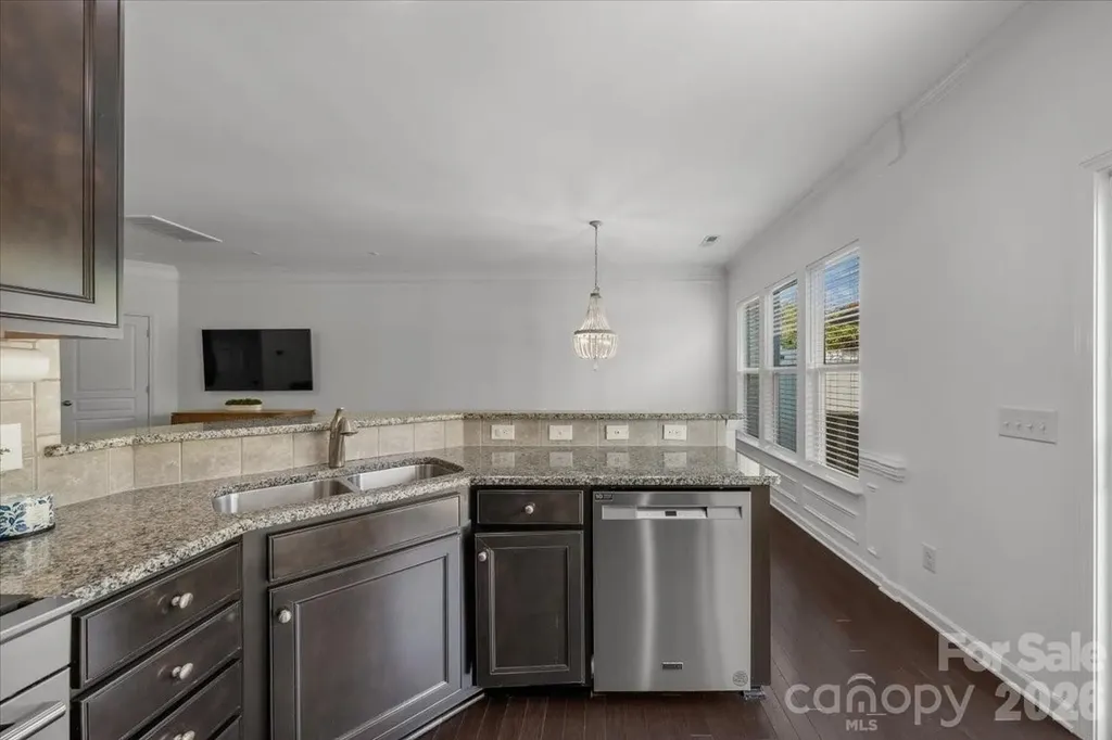 2419 Diplomat Lane Charlotte NC 28210