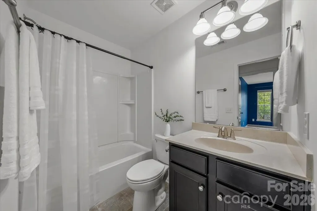 2419 Diplomat Lane Charlotte NC 28210