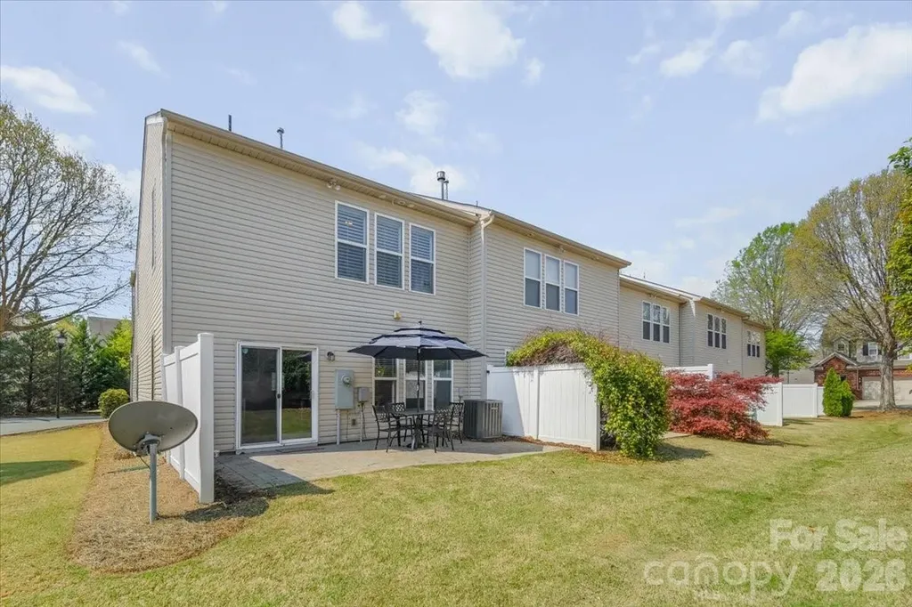 2419 Diplomat Lane Charlotte NC 28210