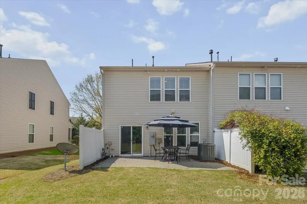 2419 Diplomat Lane Charlotte NC 28210