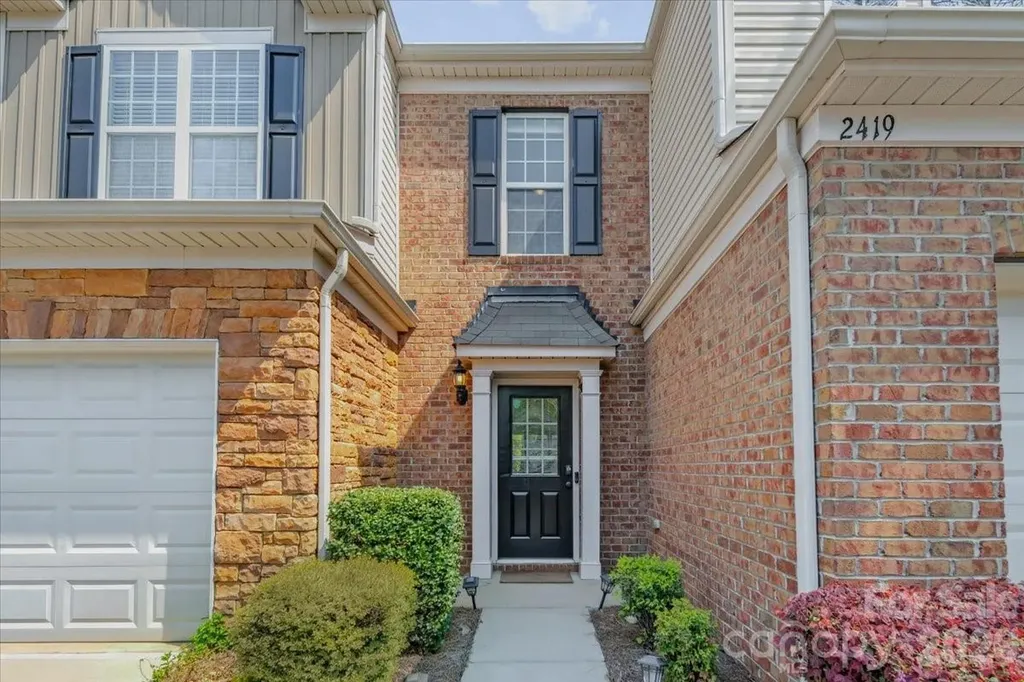2419 Diplomat Lane Charlotte NC 28210