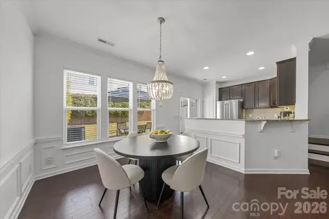 2419 Diplomat Lane Charlotte NC 28210