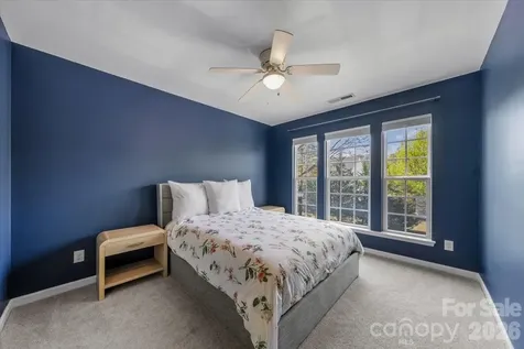 2419 Diplomat Lane Charlotte NC 28210
