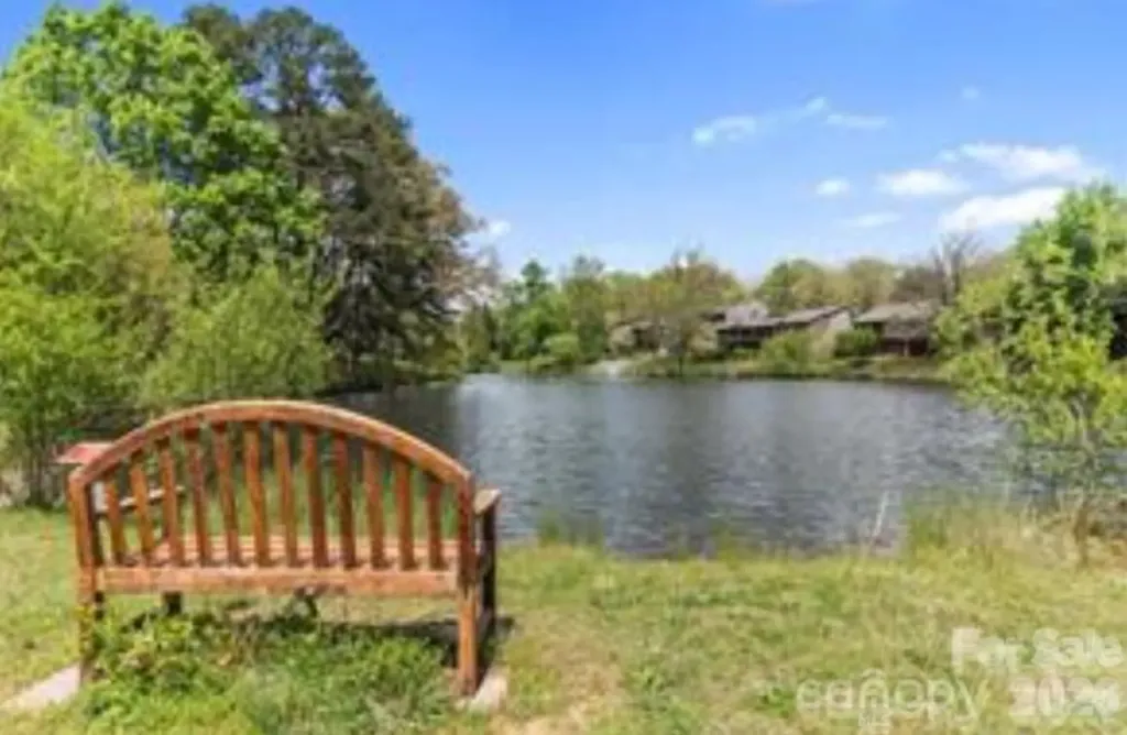 521 Crowfields Lane Asheville NC 28803