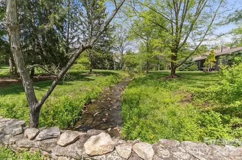 521 Crowfields Lane Asheville NC 28803