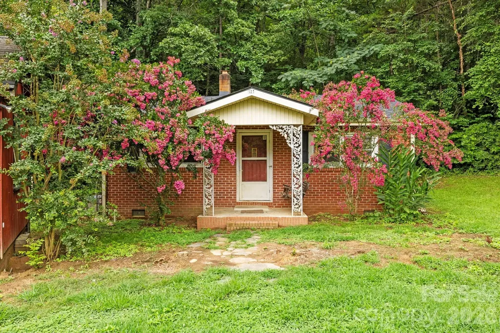 6080 Us 64/74a Highway Lake Lure NC 28746