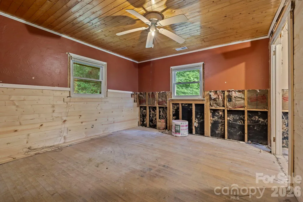 6080 Us 64/74a Highway Lake Lure NC 28746