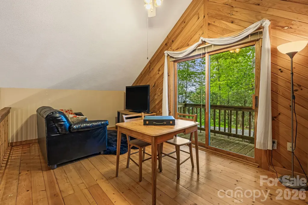 180 Grace Way Green Mountain NC 28740